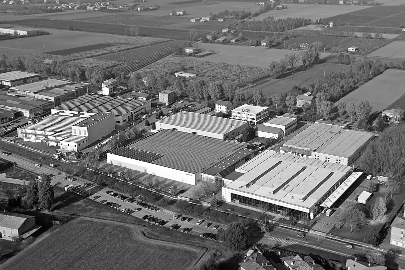 Emmegi Hauptsitz in Limidi Emmegi Fabrikationshallen