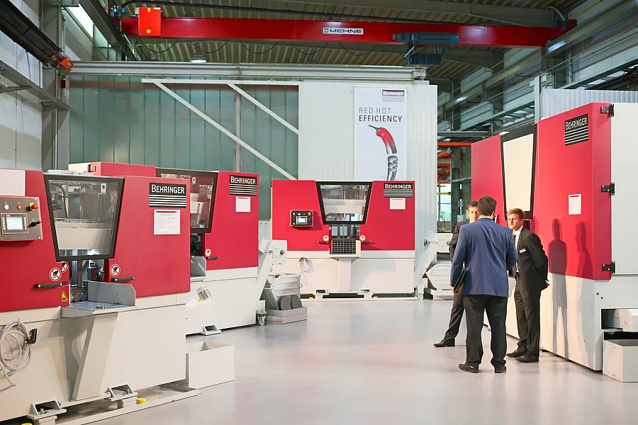 Behringer Sägetechnologiezentrum Behringer Sägetechnologiezentrum für Schnittversuche und Vorführungen