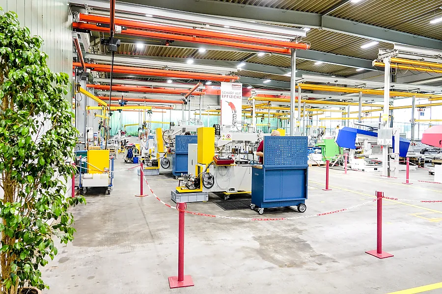 Behringer Montagehalle für Bandsägemaschinen Behringer Montagehalle für Bandsägemaschinen