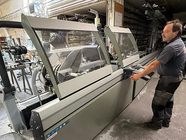 Precision TS2 Doppelgehrungssäge bei Lustenberger AG